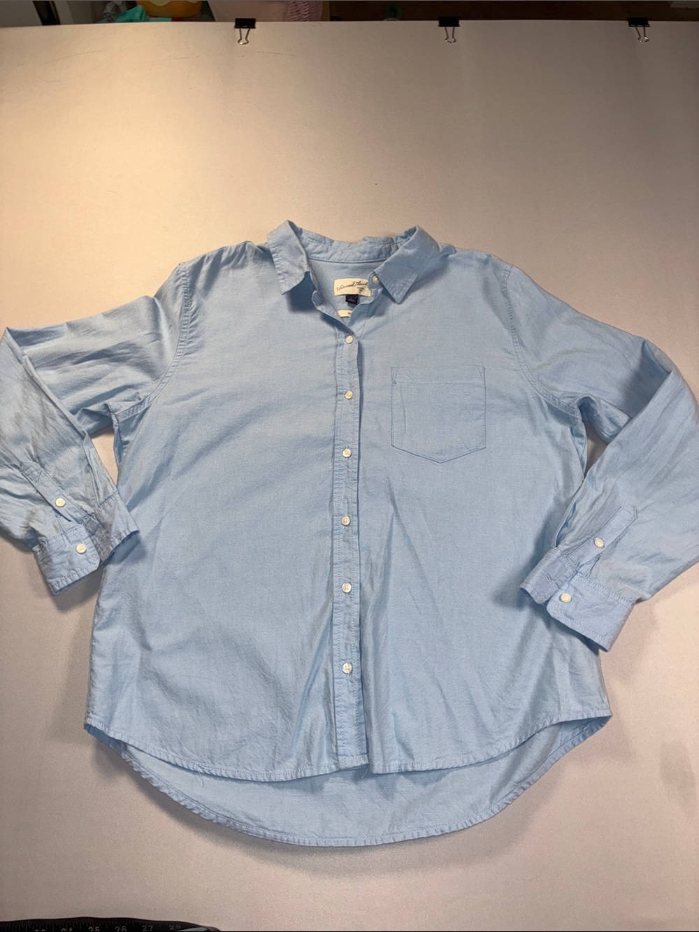 Universal Thread Light Blue Women's Button-Down Shirt